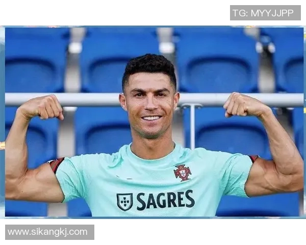 身披29号的足球明星在绿茵场上的传奇故事与辉煌成就